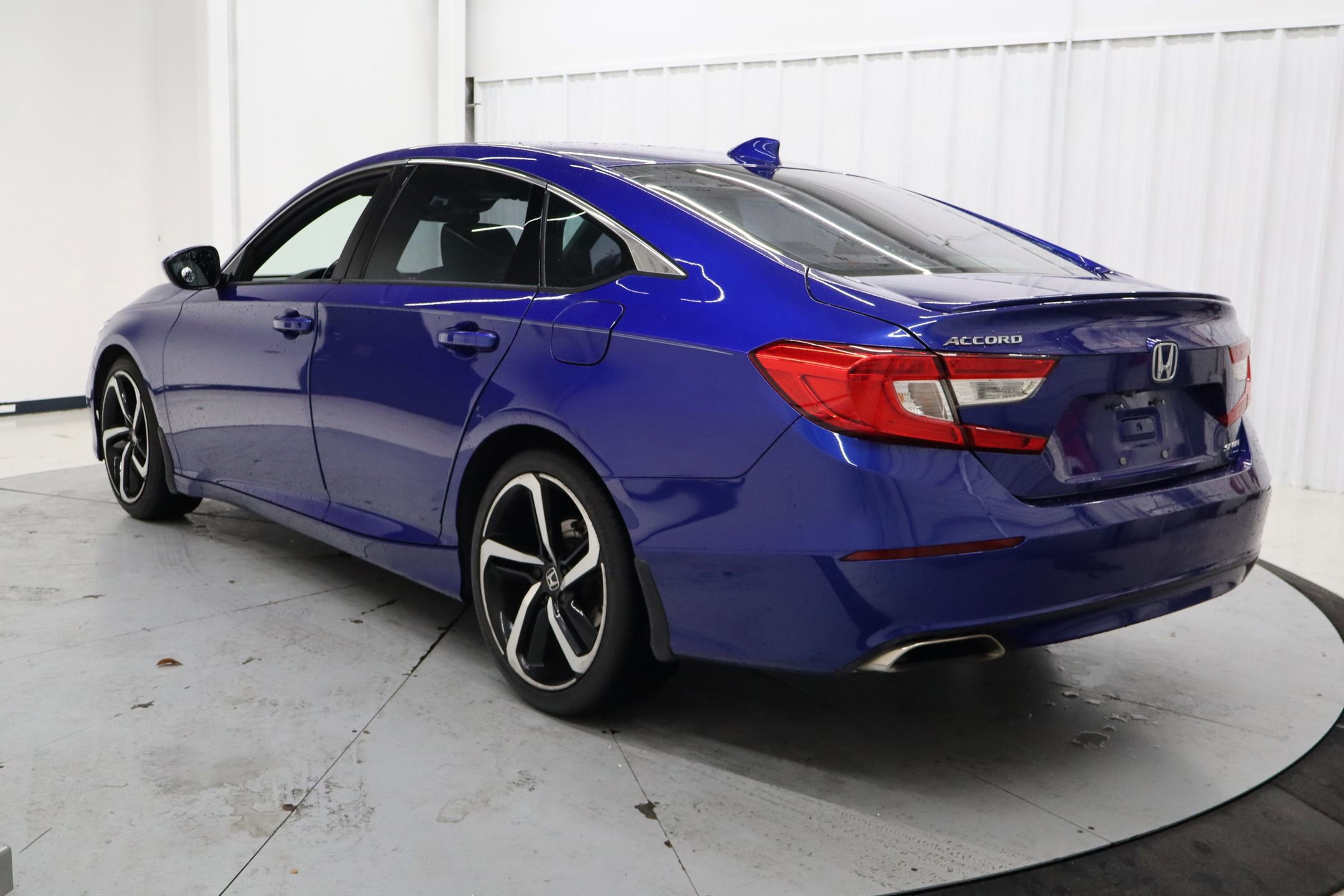 Used 2020 Honda Accord Sport image 3