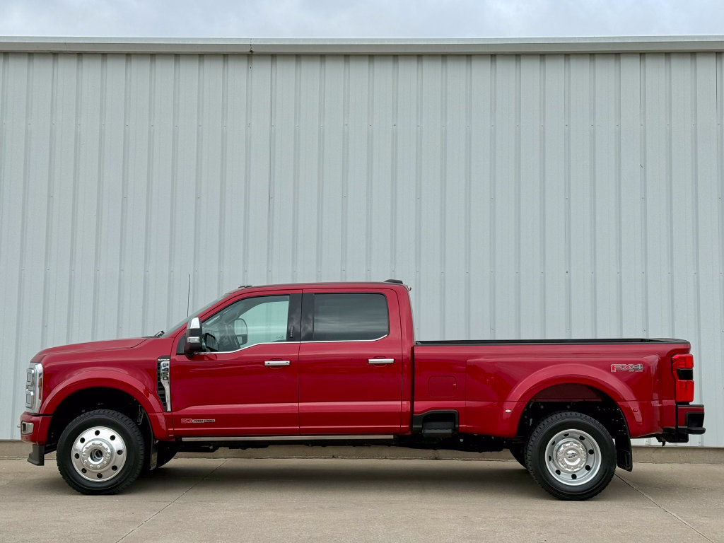 Certified 2024 Ford F450 Platinum w/ FX4 Off-Road Package AWD/4WD image 3
