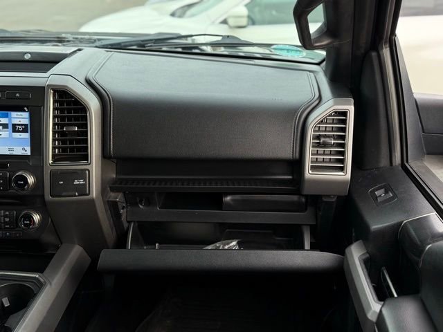 Certified 2018 Ford F150 Raptor w/ Equipment Group 802A Luxury image 36