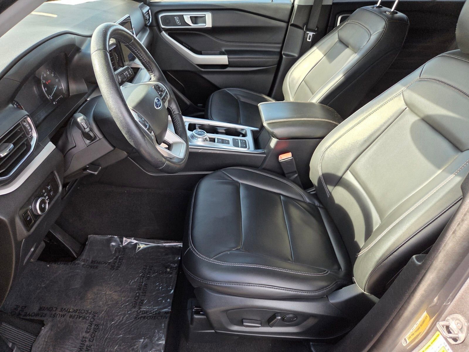 Certified 2023 Ford Explorer XLT w/ Equipment Group 202A image 10