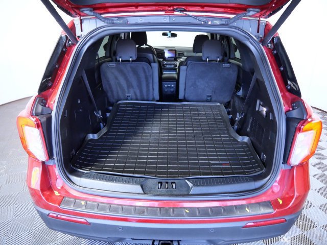 Certified 2020 Ford Explorer XLT w/ Comfort Package AWD/4WD image 7