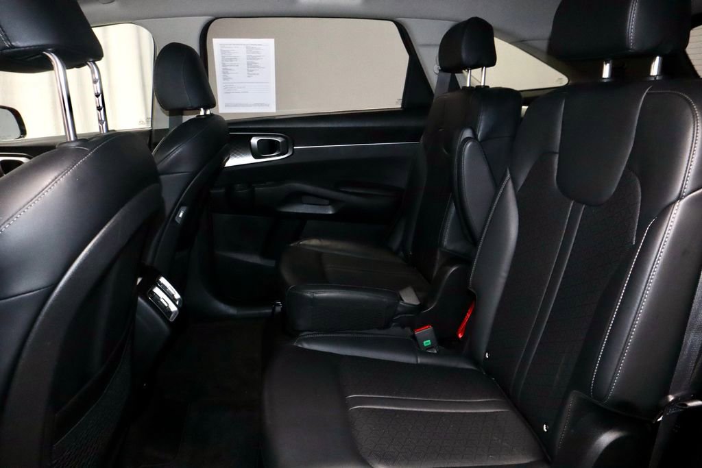 Used 2023 Kia Sorento EX AWD/4WD image 23