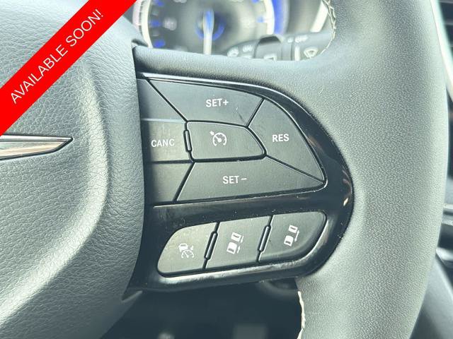 Used 2025 Chrysler Pacifica Limited FWD image 24