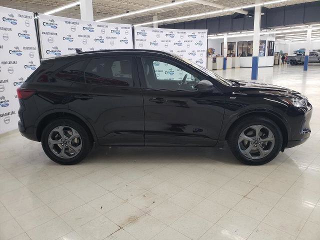 Certified 2023 Ford Escape ST-Line w/ Tech Pack #1 image 6