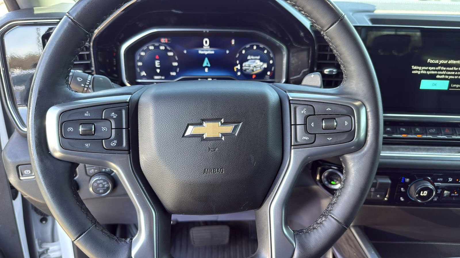 Used 2025 Chevrolet Silverado 1500 LTZ image 15