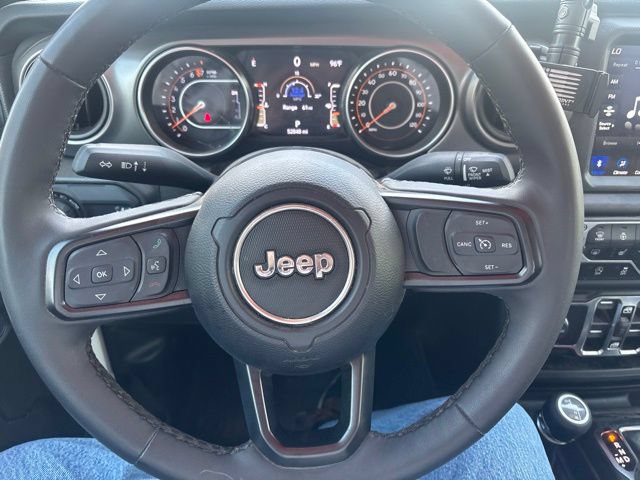 Used 2023 Jeep Gladiator Sport AWD/4WD image 19