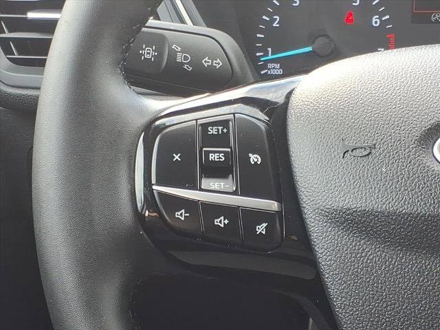 Certified 2022 Ford Escape SE w/ SE Sport Appearance Package image 8