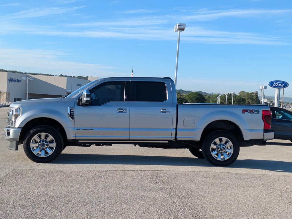 Certified 2021 Ford F250 Platinum w/ FX4 Off-Road Package AWD/4WD image 5