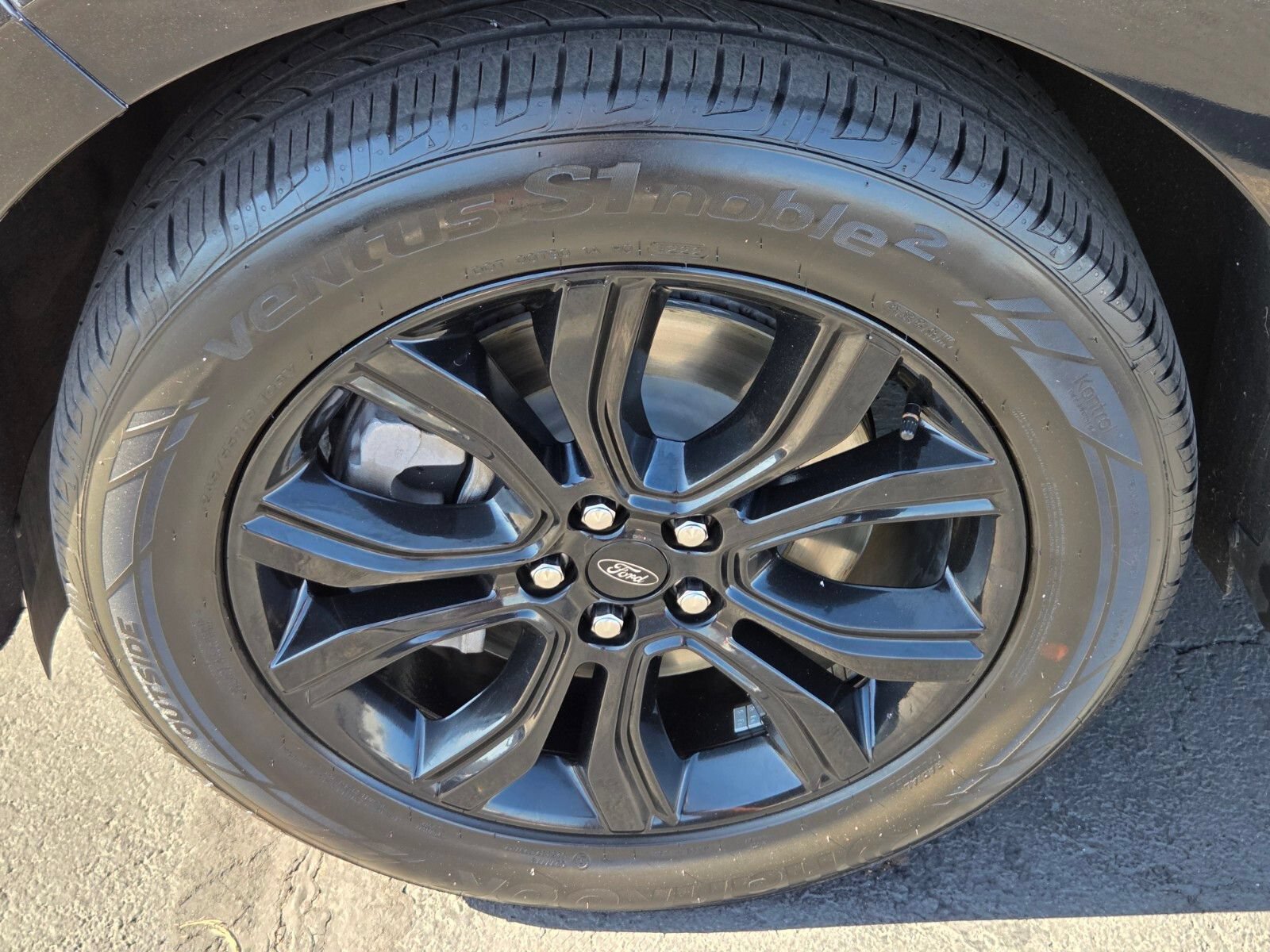 Certified 2022 Ford Edge SE w/ Black Appearance Package AWD/4WD image 9