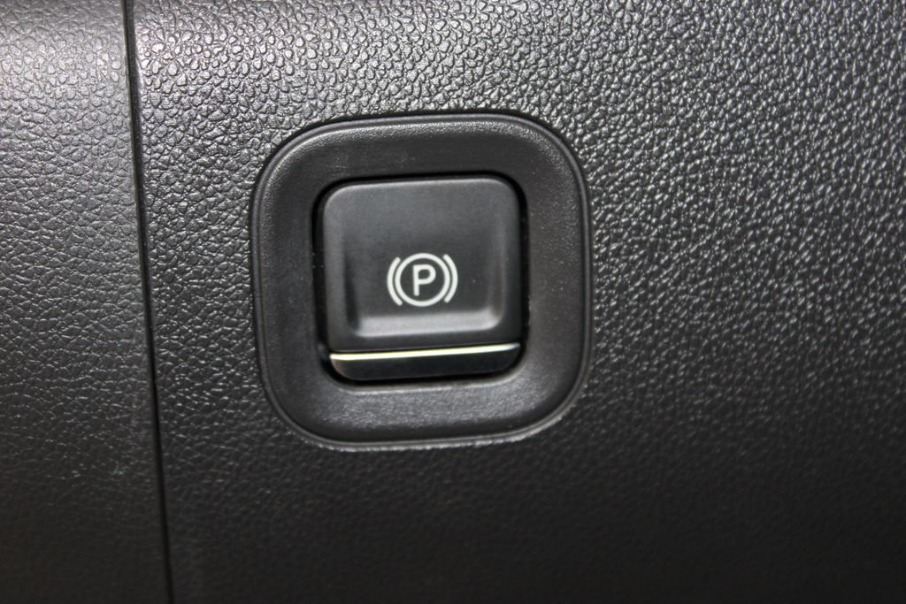 Used 2021 GMC Sierra 1500 SLT w/ Driver Alert Package I RWD image 35