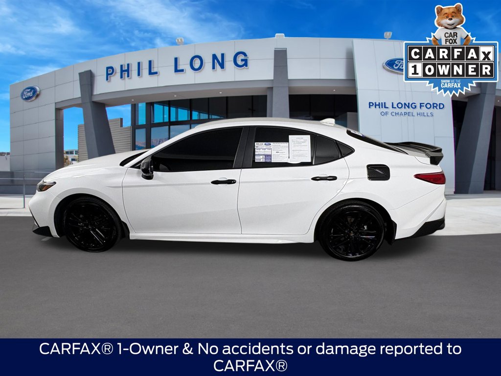 Used 2026 Toyota Camry SE AWD/4WD image 2