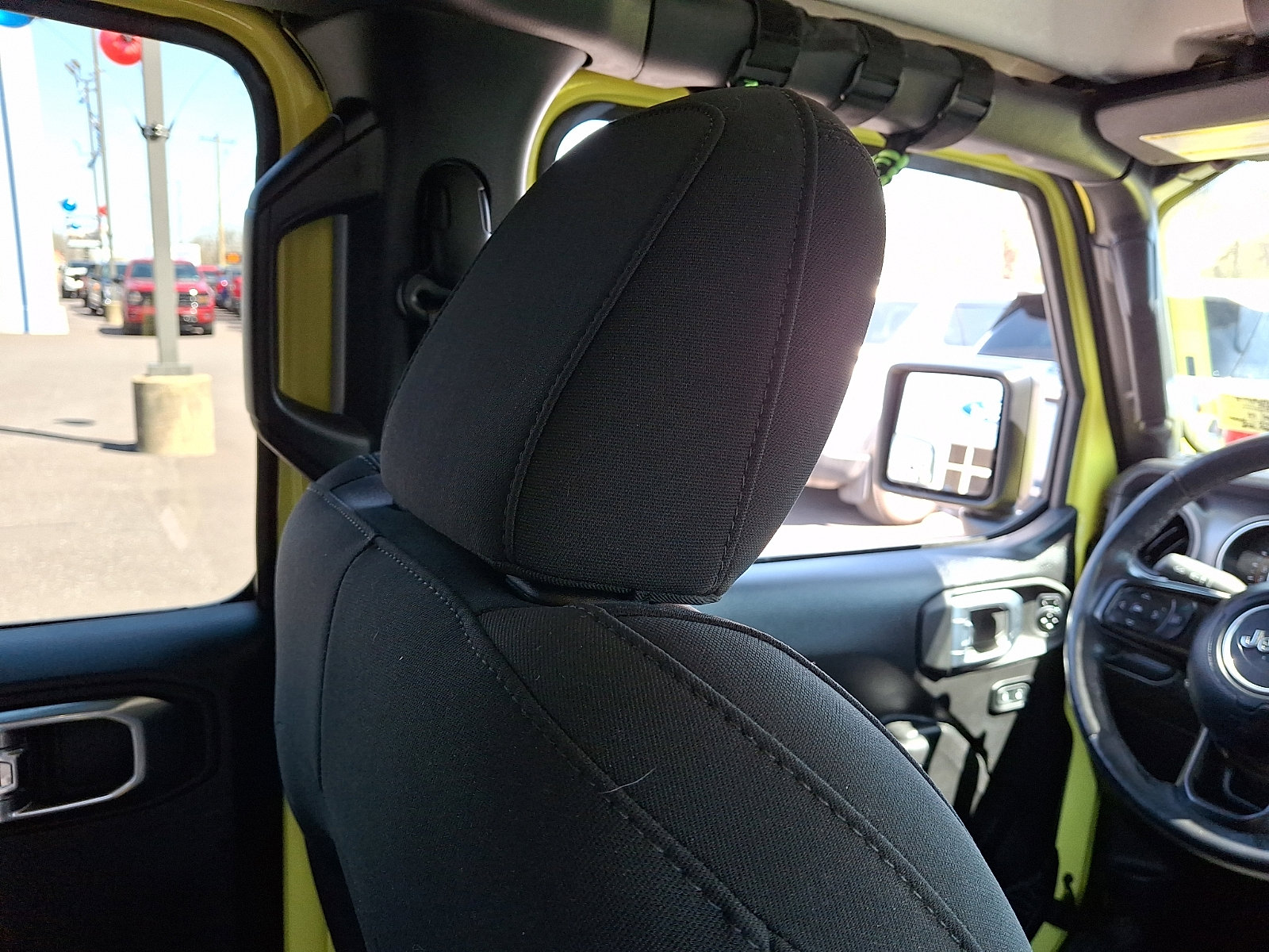 Used 2023 Jeep Wrangler Willys AWD/4WD image 13