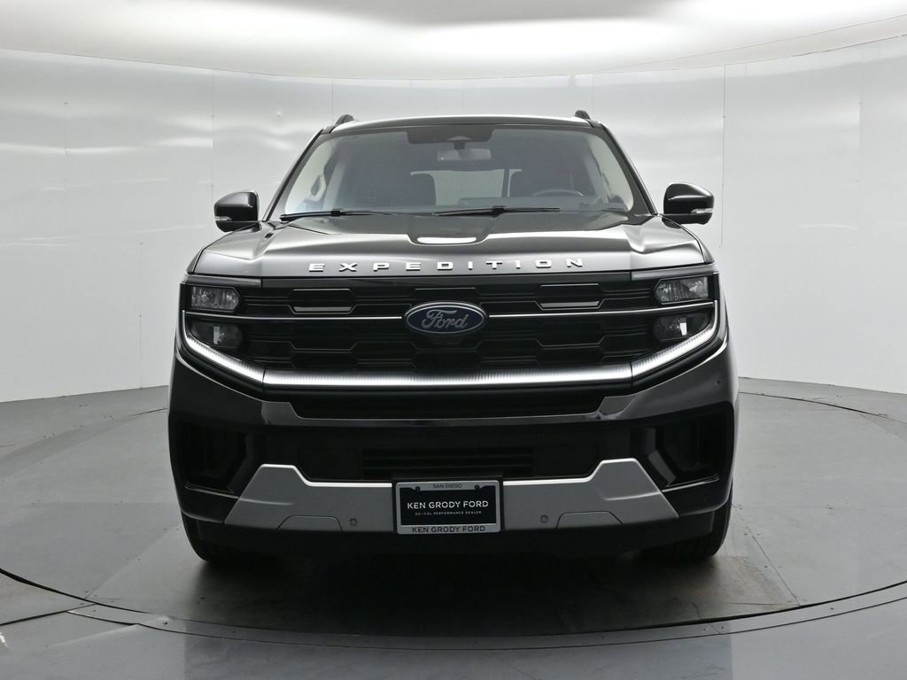 Certified 2025 Ford Expedition Platinum image 22