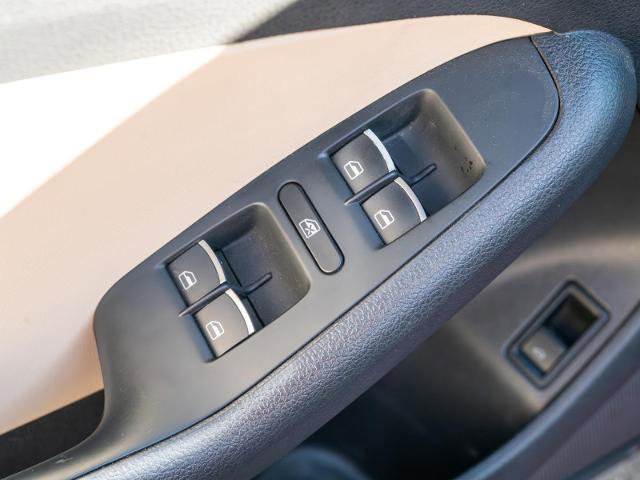 Used 2017 Volkswagen Jetta SEL image 17