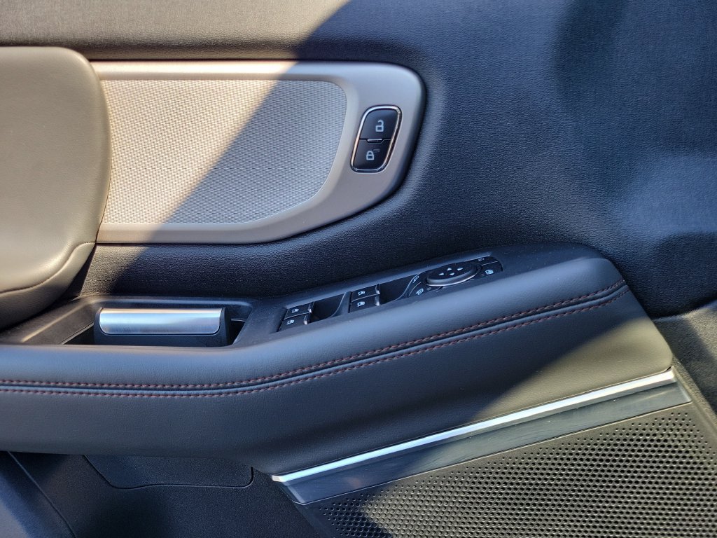 Certified 2025 Ford Expedition Active AWD/4WD image 22