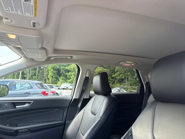 Certified 2022 Ford Edge Titanium AWD/4WD image 6