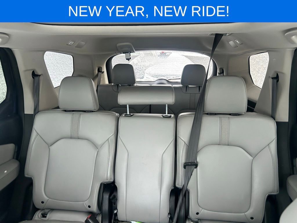 Used 2023 Honda Pilot Touring image 13