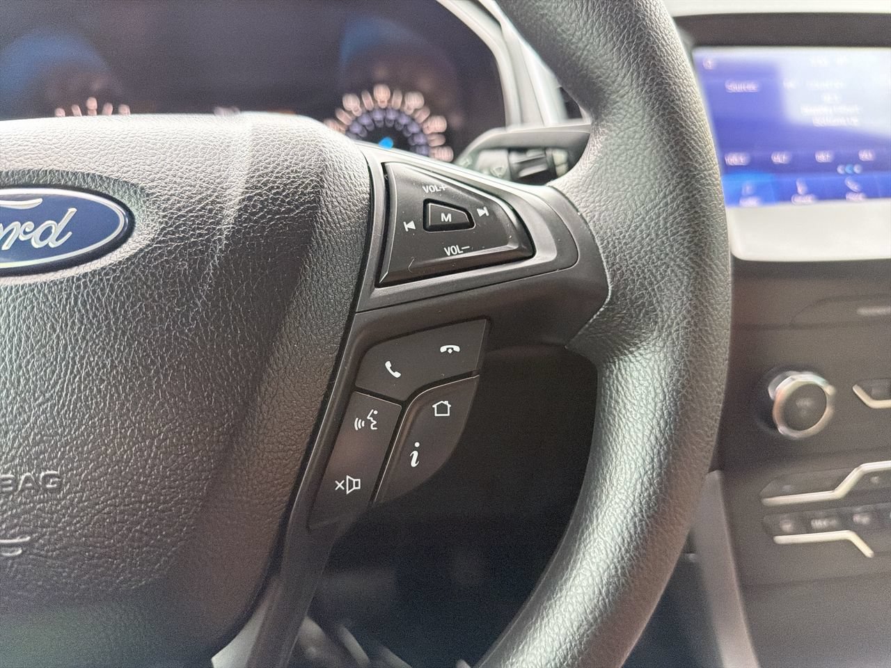 Certified 2020 Ford Edge SE FWD image 26