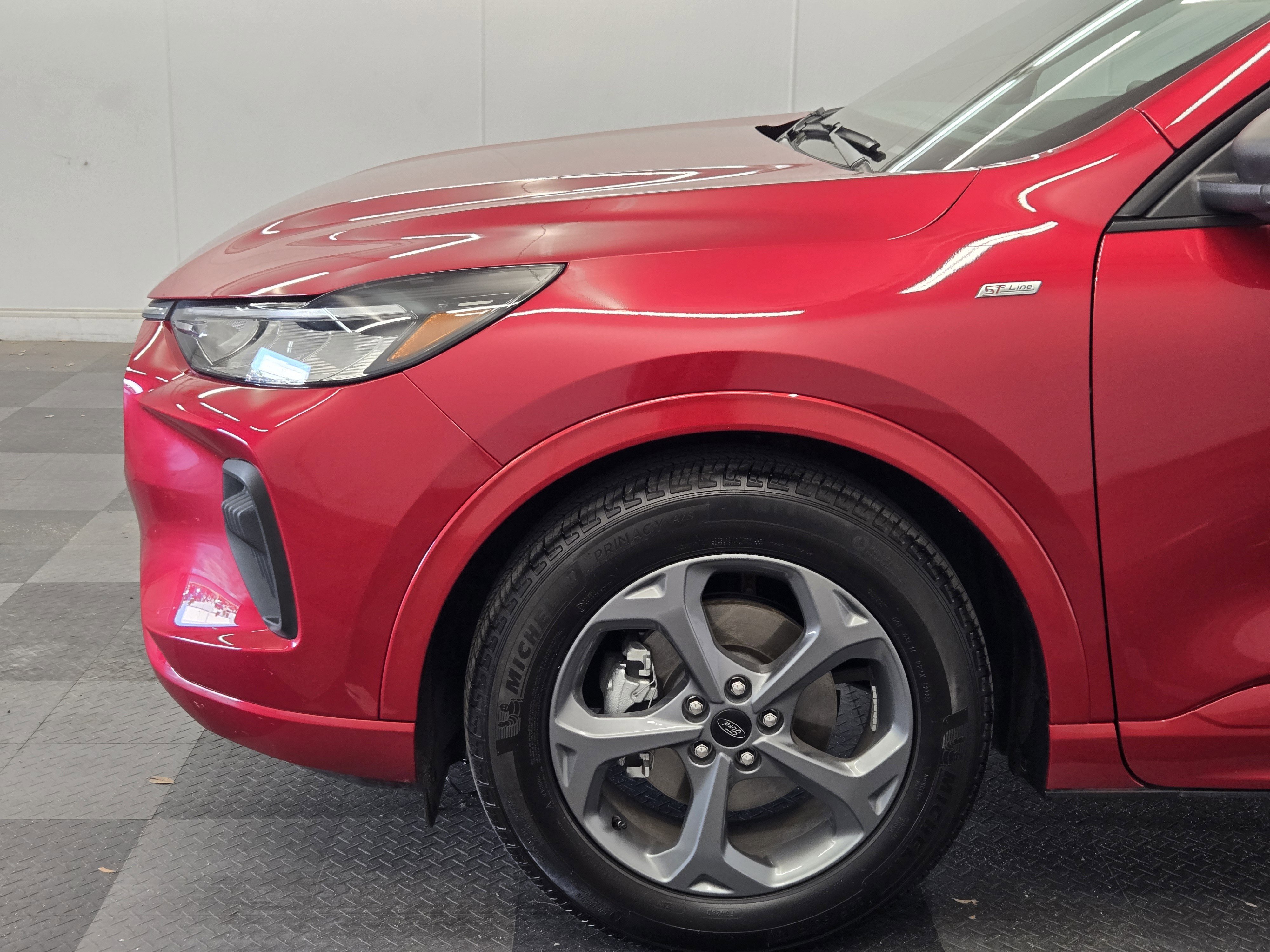 Certified 2023 Ford Escape ST-Line w/ Tech Pack #1 FWD image 9