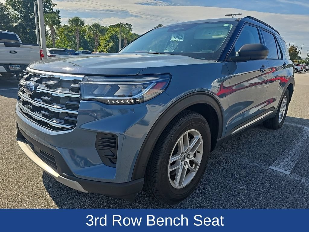 Certified 2025 Ford Explorer Active RWD video 3