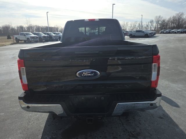 Certified 2019 Ford F350 Lariat w/ Lariat Ultimate Package image 3