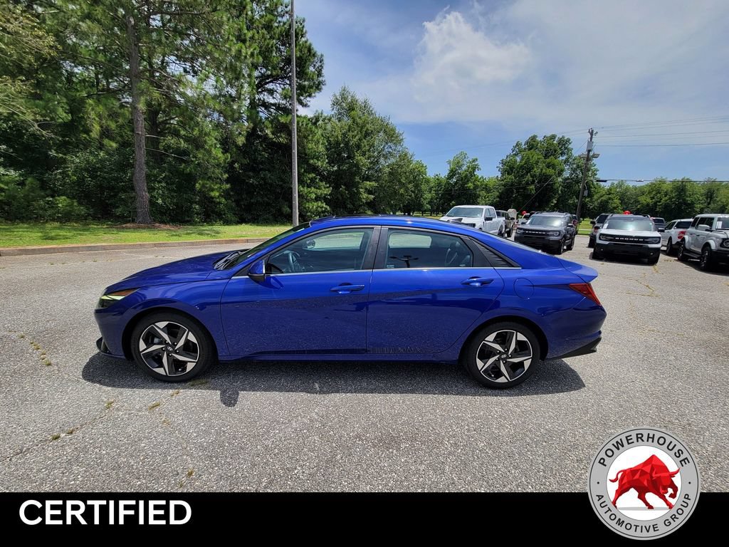 Used 2022 Hyundai Elantra Limited w/ Preferred Accessory Package FWD image 3