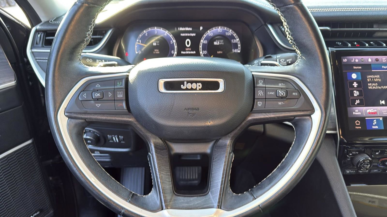 Used 2022 Jeep Grand Cherokee L Limited image 15
