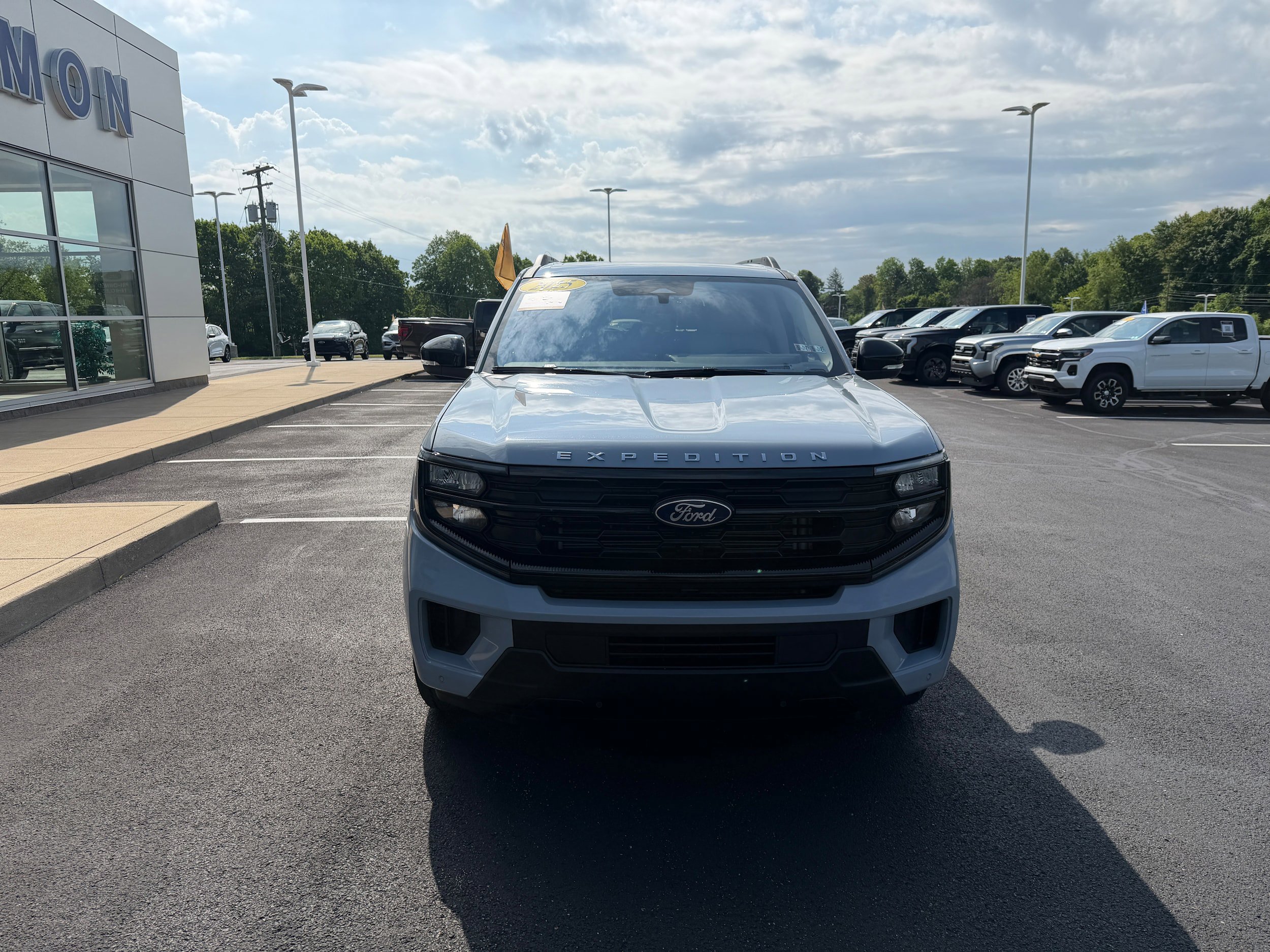 Certified 2025 Ford Expedition Active AWD/4WD image 3