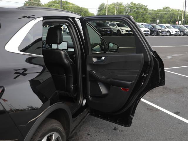 Certified 2024 Ford Escape Platinum AWD/4WD image 27