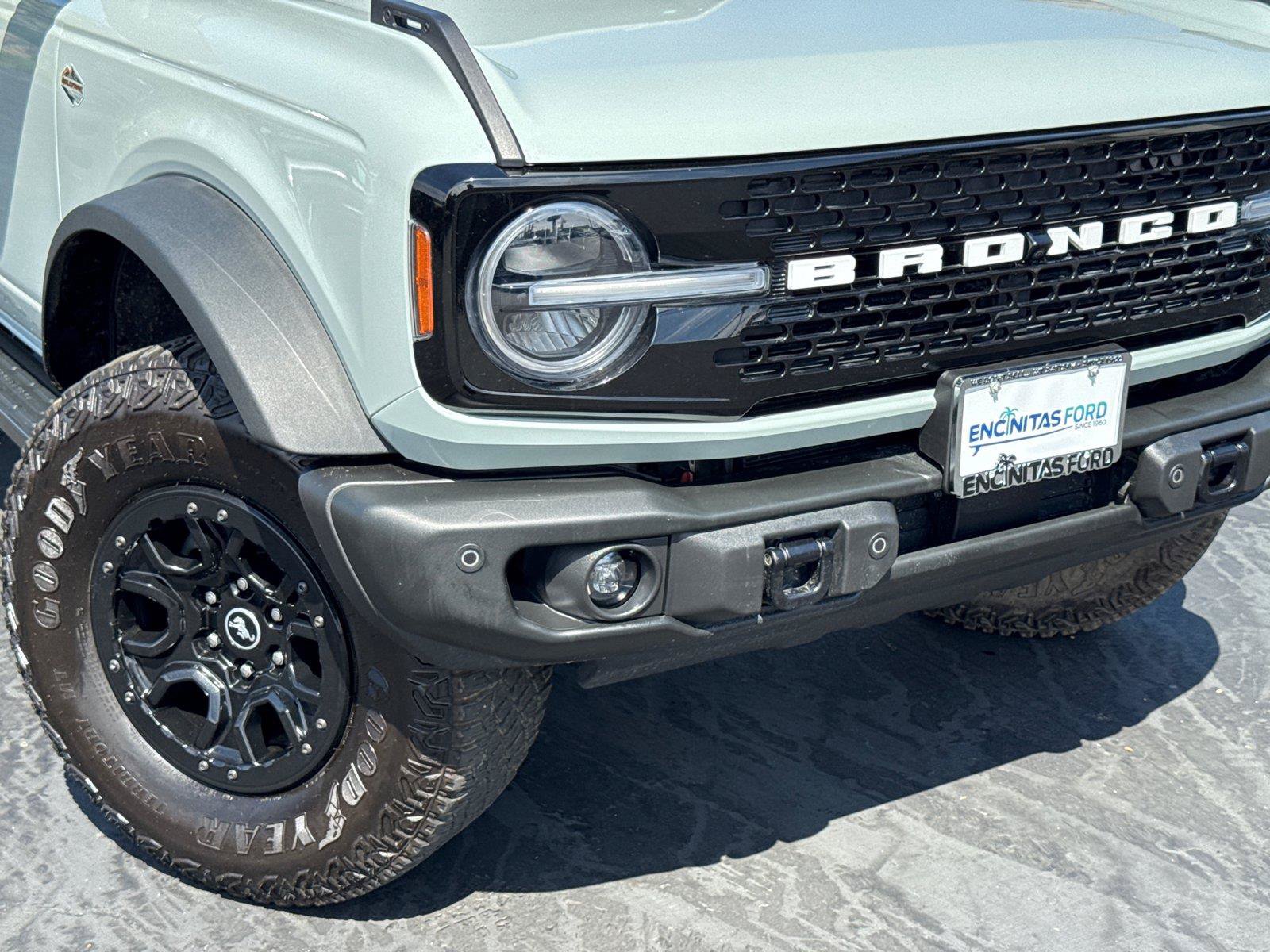 Certified 2023 Ford Bronco Wildtrak AWD/4WD image 3
