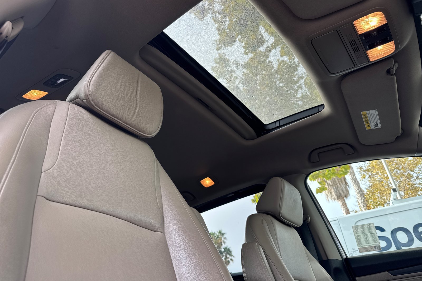 Used 2018 Honda Odyssey EX-L image 19
