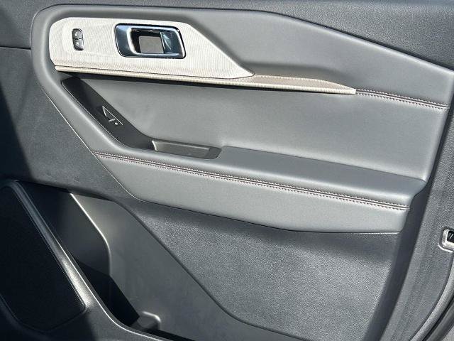 Certified 2026 Ford Explorer Active RWD image 26