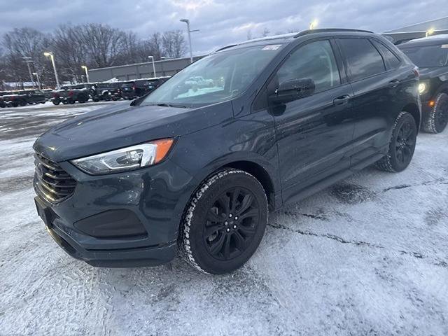 Certified 2022 Ford Edge SE w/ Black Appearance Package image 7
