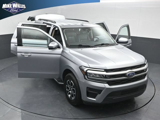 Certified 2023 Ford Expedition XLT RWD image 25