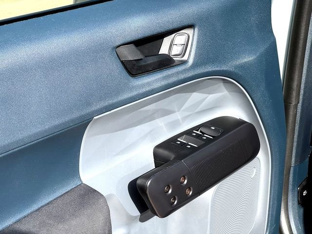 Certified 2024 Ford Maverick XL image 9