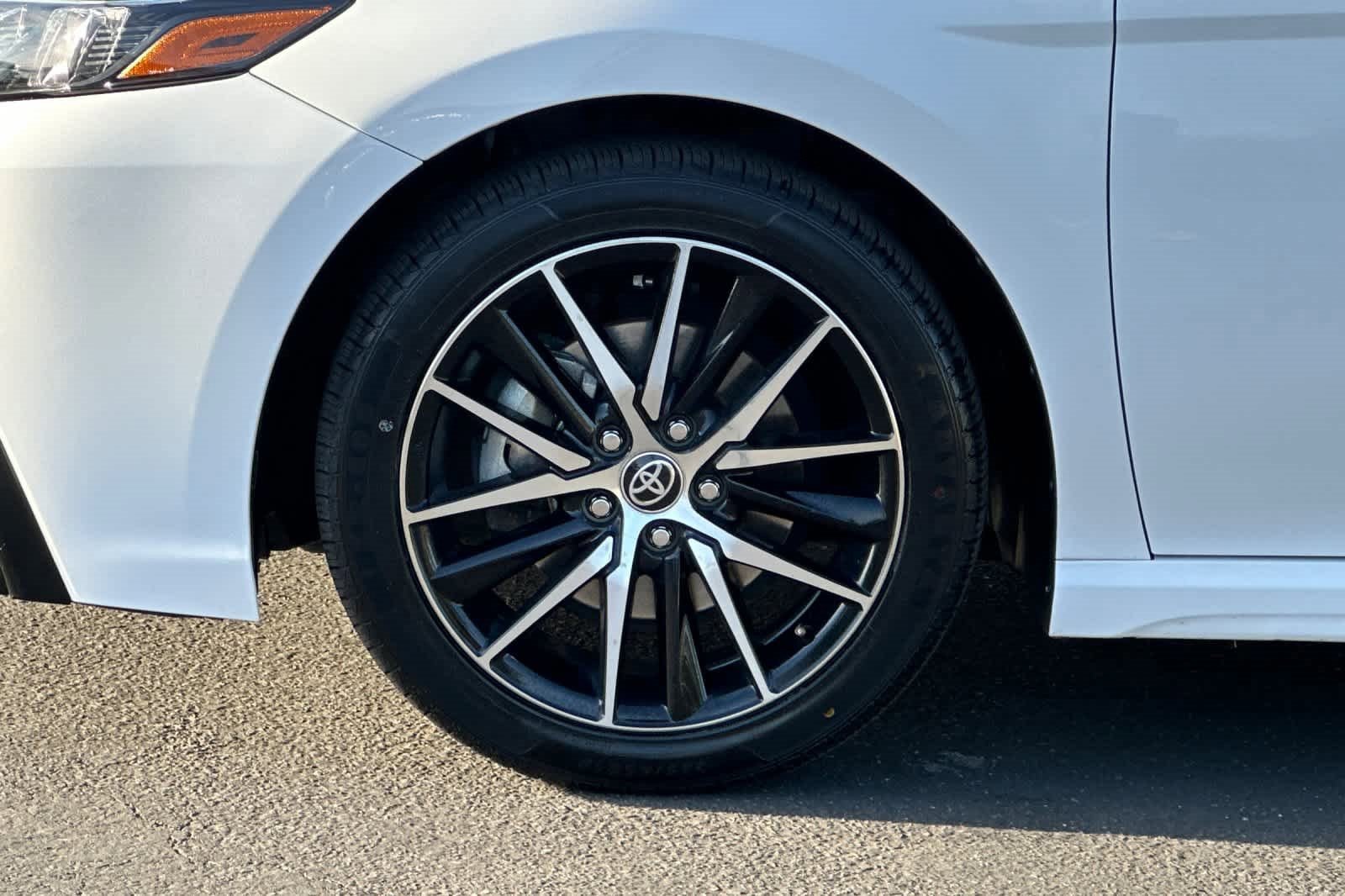 Used 2023 Toyota Camry SE image 25