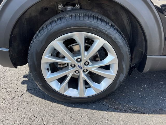 Certified 2023 Ford Explorer Platinum w/ Technology Package AWD/4WD image 10