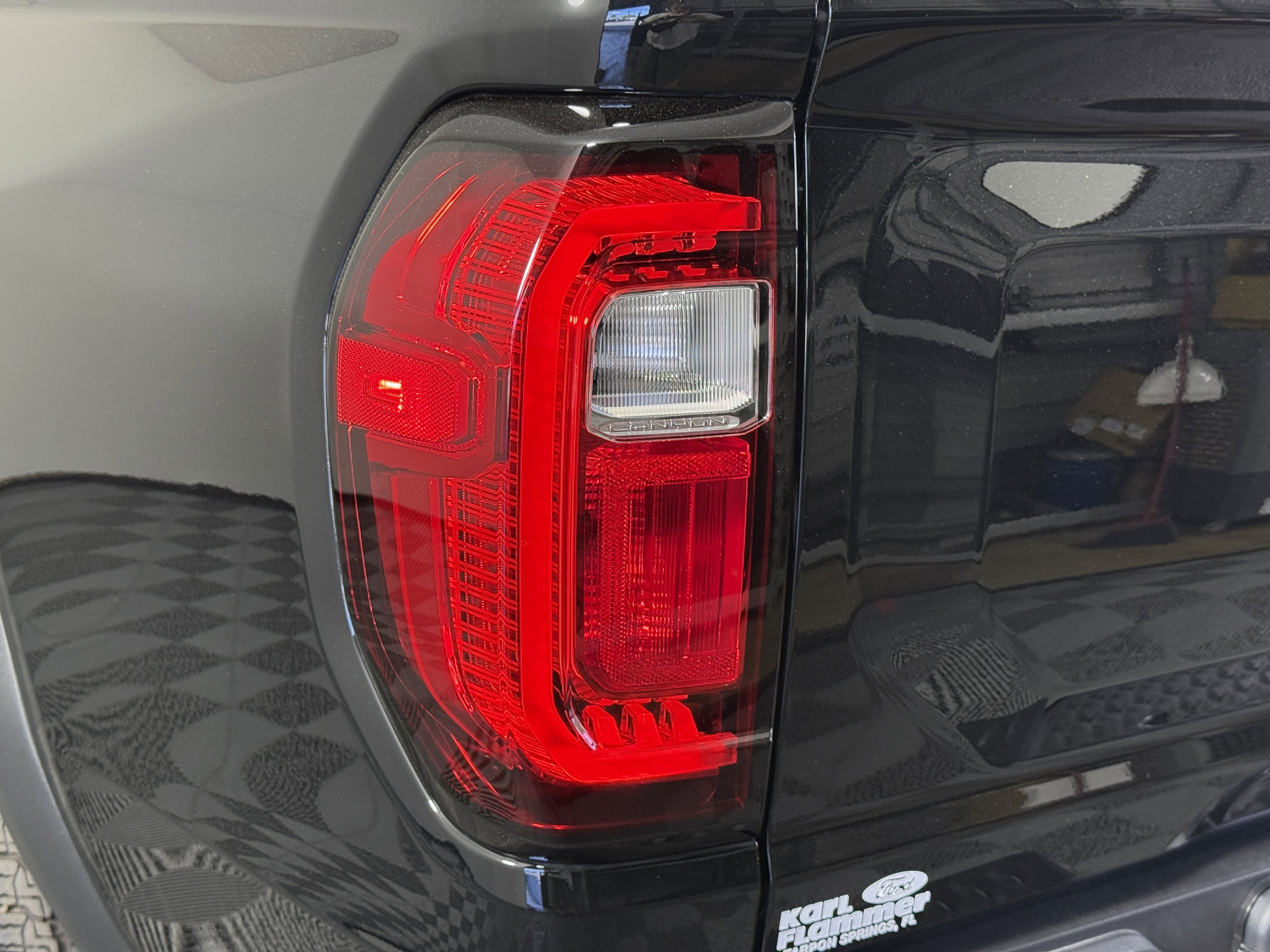 Used 2024 GMC Canyon Elevation w/ Convenience Package image 8