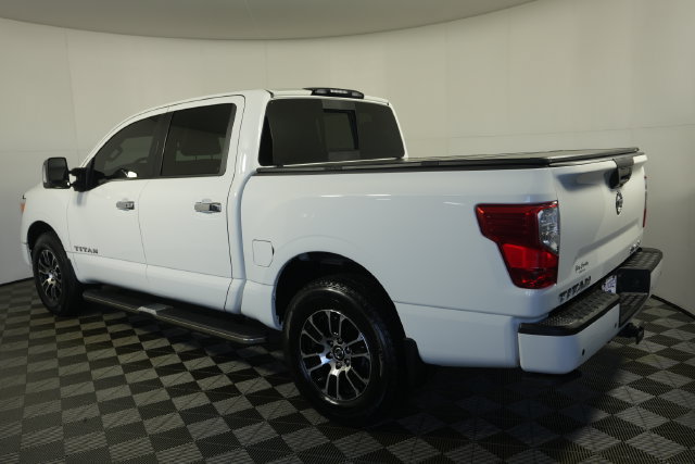 Used 2021 Nissan Titan SV w/ SV Convenience Package AWD/4WD image 5