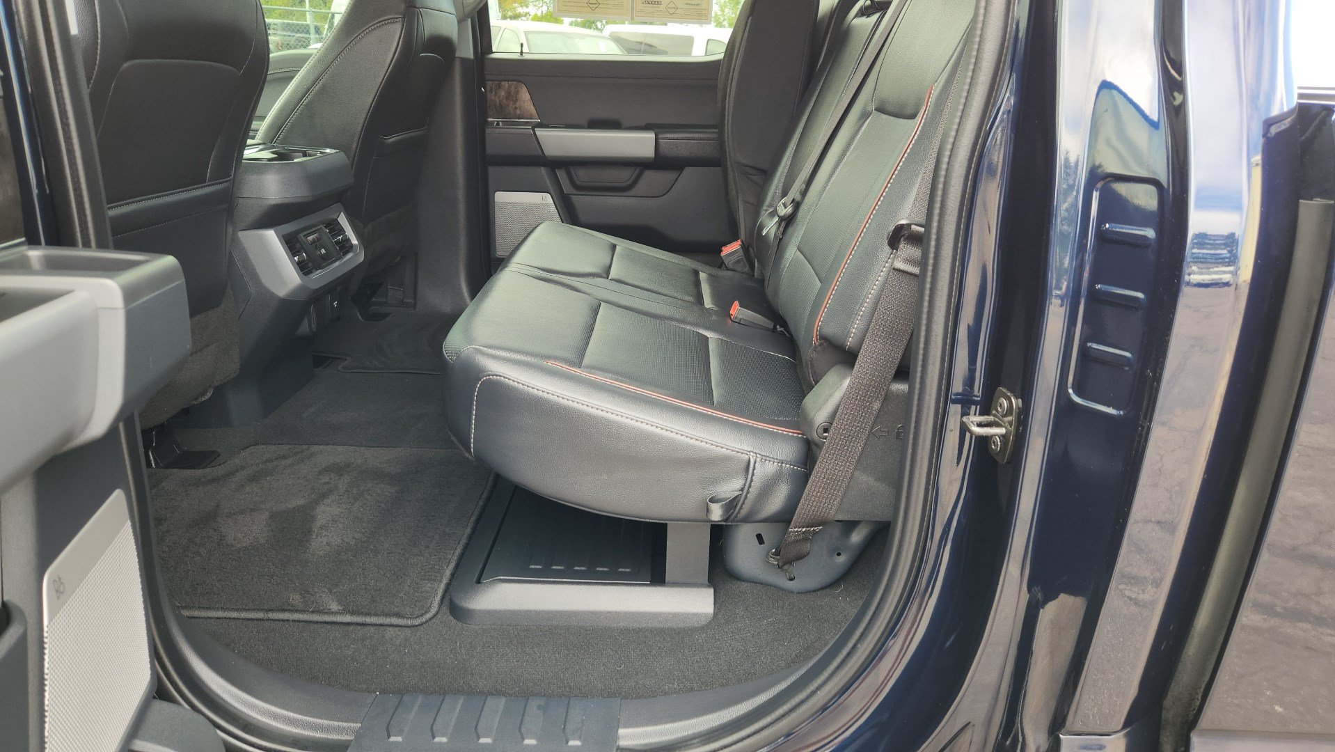 Certified 2024 Ford F250 Lariat w/ Sport Appearance Package AWD/4WD image 21