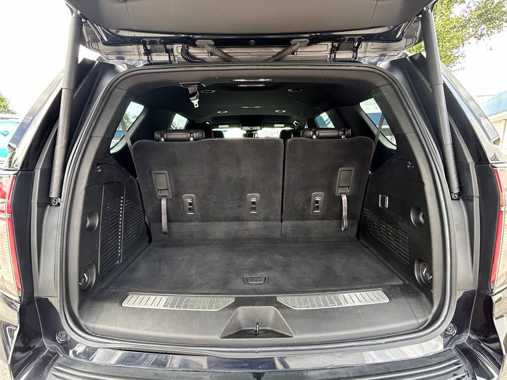 Used 2023 Chevrolet Tahoe RST RWD image 32