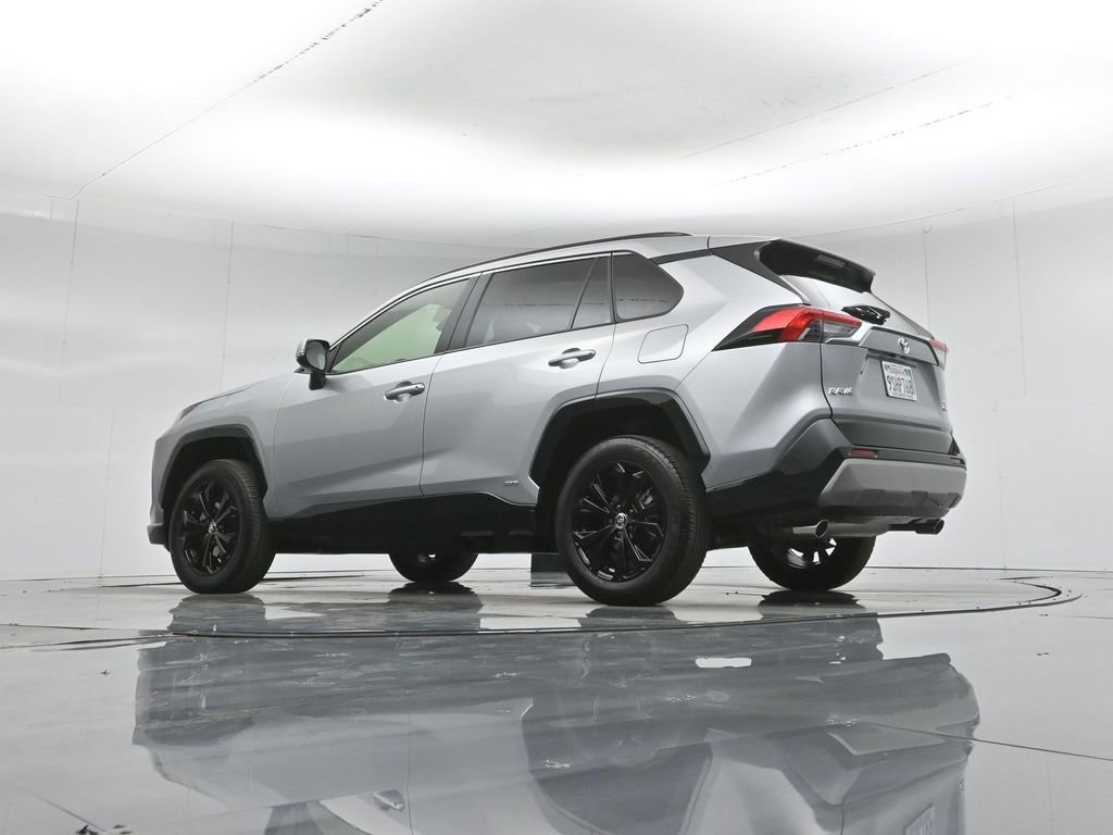 Used 2025 Toyota RAV4 SE image 53