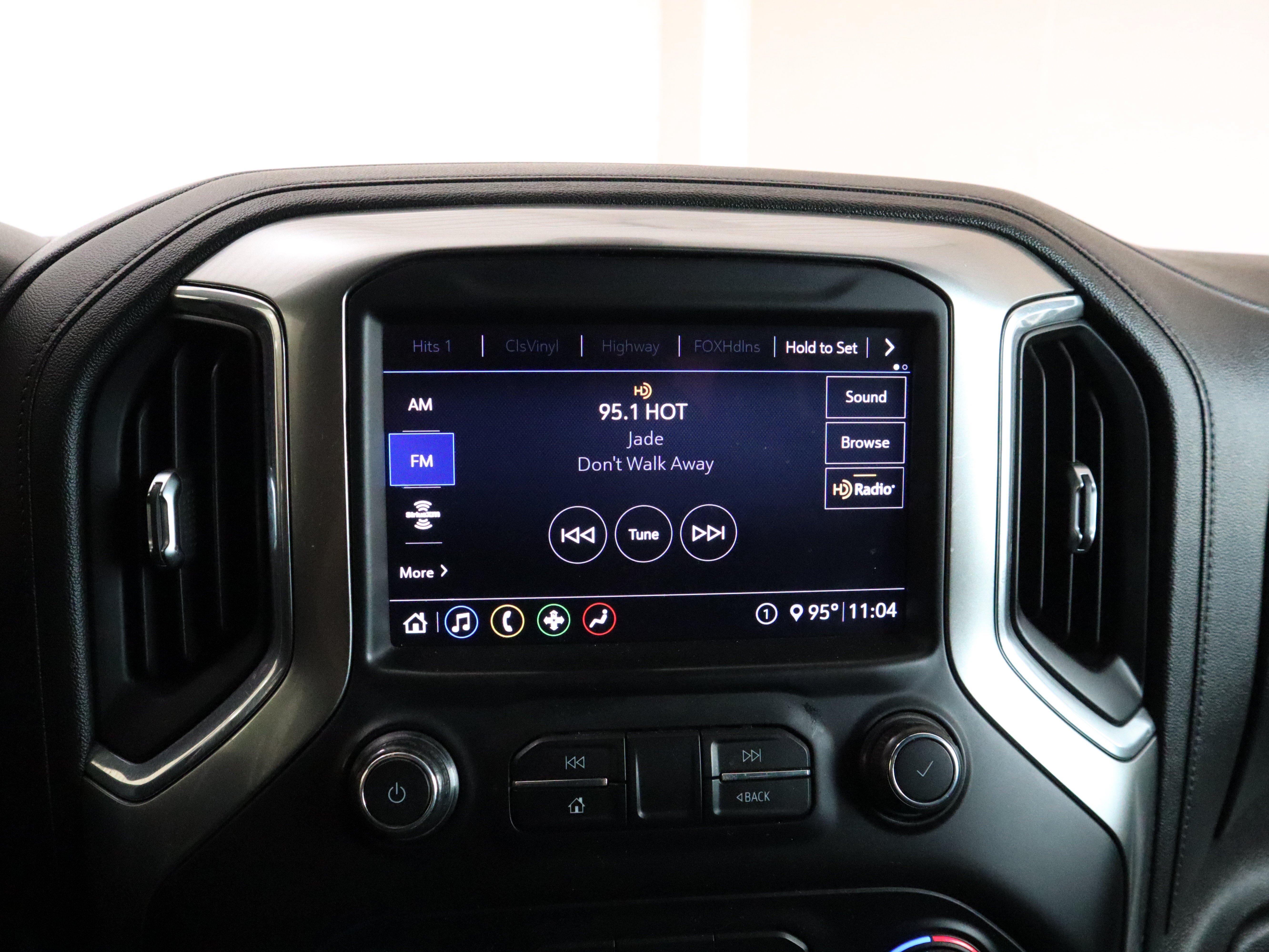 Used 2020 Chevrolet Silverado 1500 LT w/ All-Star Edition AWD/4WD image 29