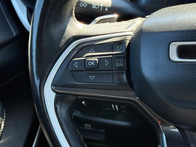 Used 2022 Jeep Grand Cherokee L Laredo w/ Luxury Tech Group I AWD/4WD image 30