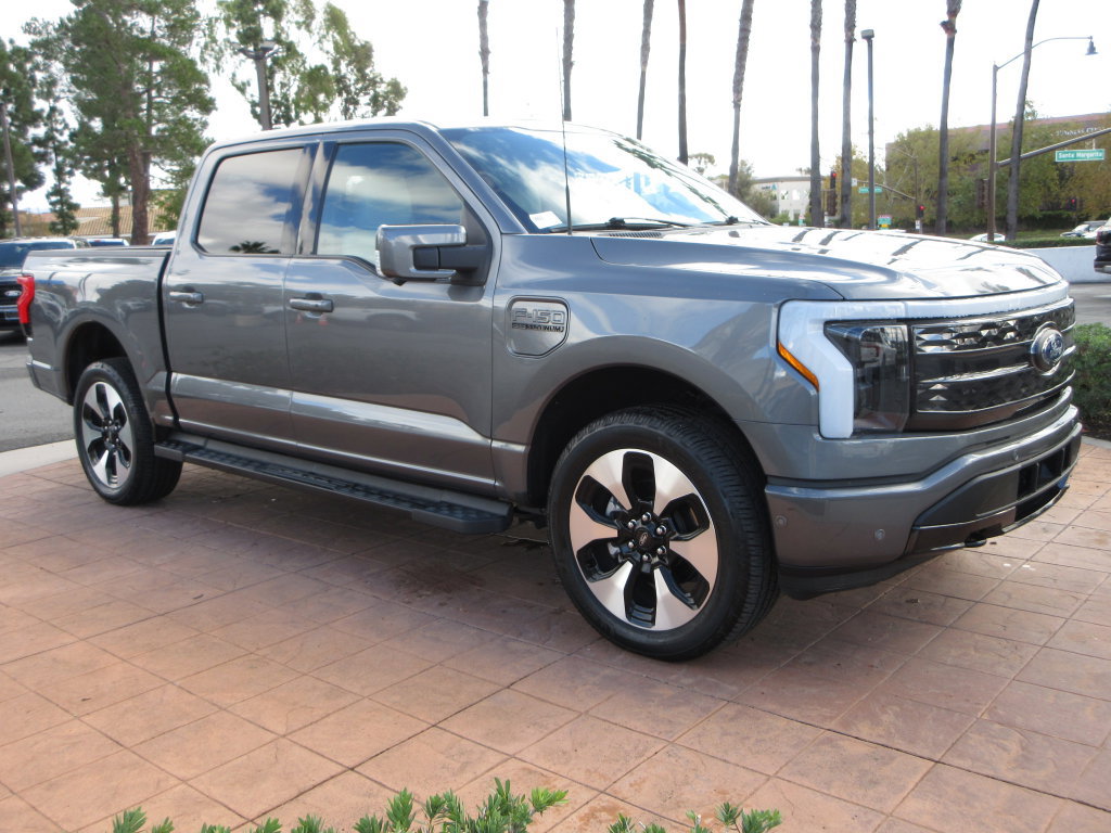 Certified 2023 Ford F150 Lightning Platinum AWD/4WD image 7
