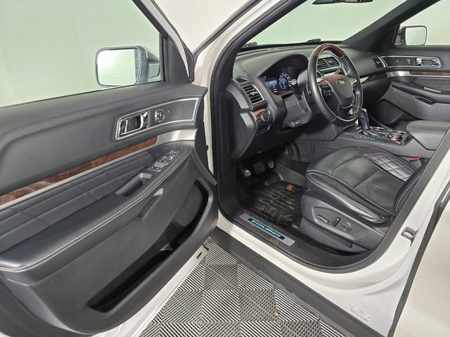 Certified 2017 Ford Explorer Platinum AWD/4WD image 20