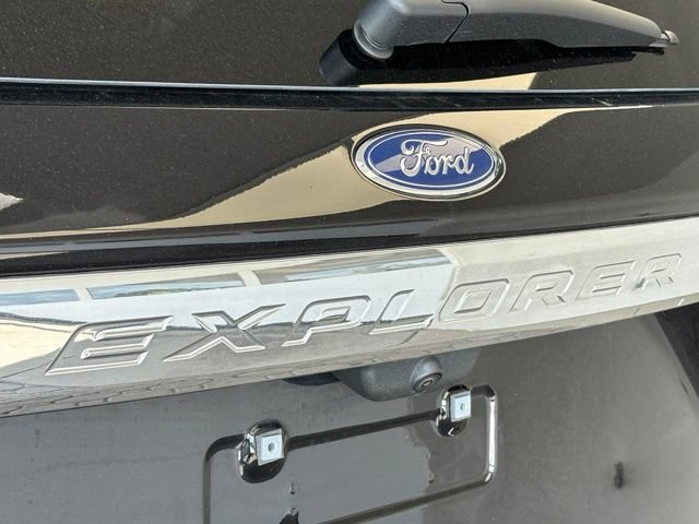 Certified 2023 Ford Explorer XLT w/ Equipment Group 202A AWD/4WD image 28