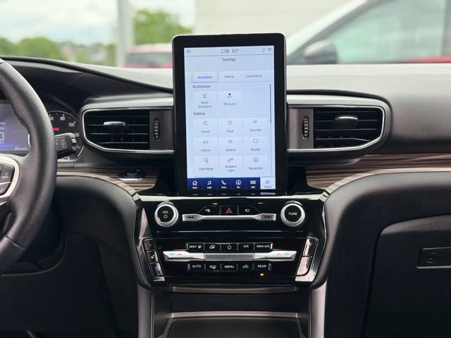 Certified 2023 Ford Explorer Limited w/ Hybrid Equipment Group 310A AWD/4WD image 23