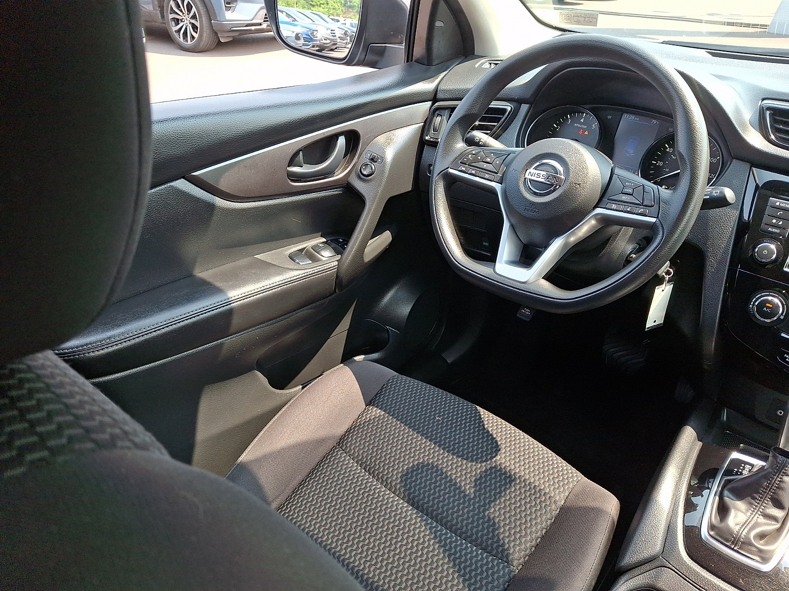 Used 2019 Nissan Rogue Sport S AWD/4WD image 14