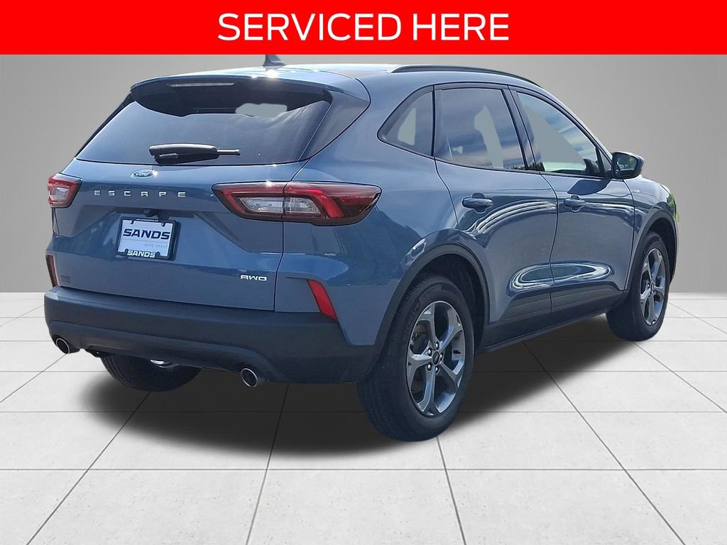 Certified 2025 Ford Escape ST-Line Select AWD/4WD image 4